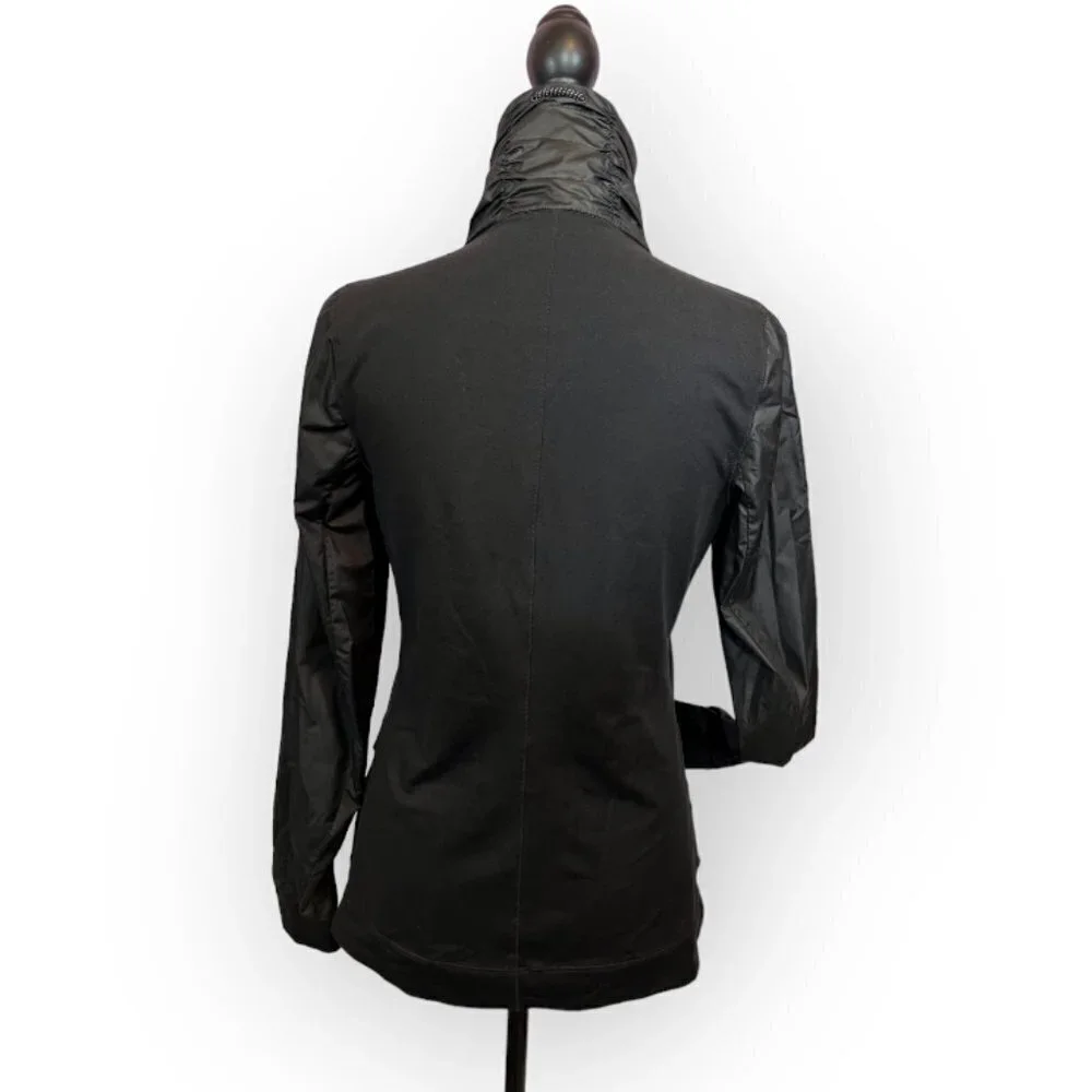 Under Armour Women's Running Jacket with Neck Guard Black Size Small